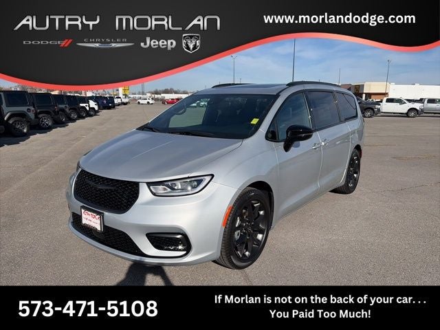 2026 Chrysler Pacifica PACIFICA SELECT in Silver Mist Clear-Coat Exterior Paint — front three-quarter view